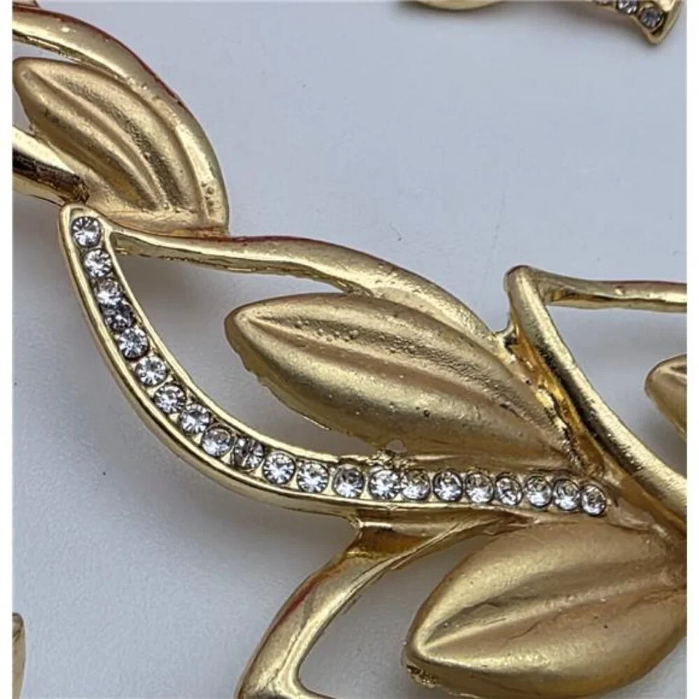 Matte Gold Tone Crystal Floral Bib Necklace Bangle Earrings Ring Set - Picture 4 of 10